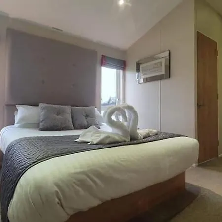 Dom wakacyjny Little Gem With Hot Tub Malton